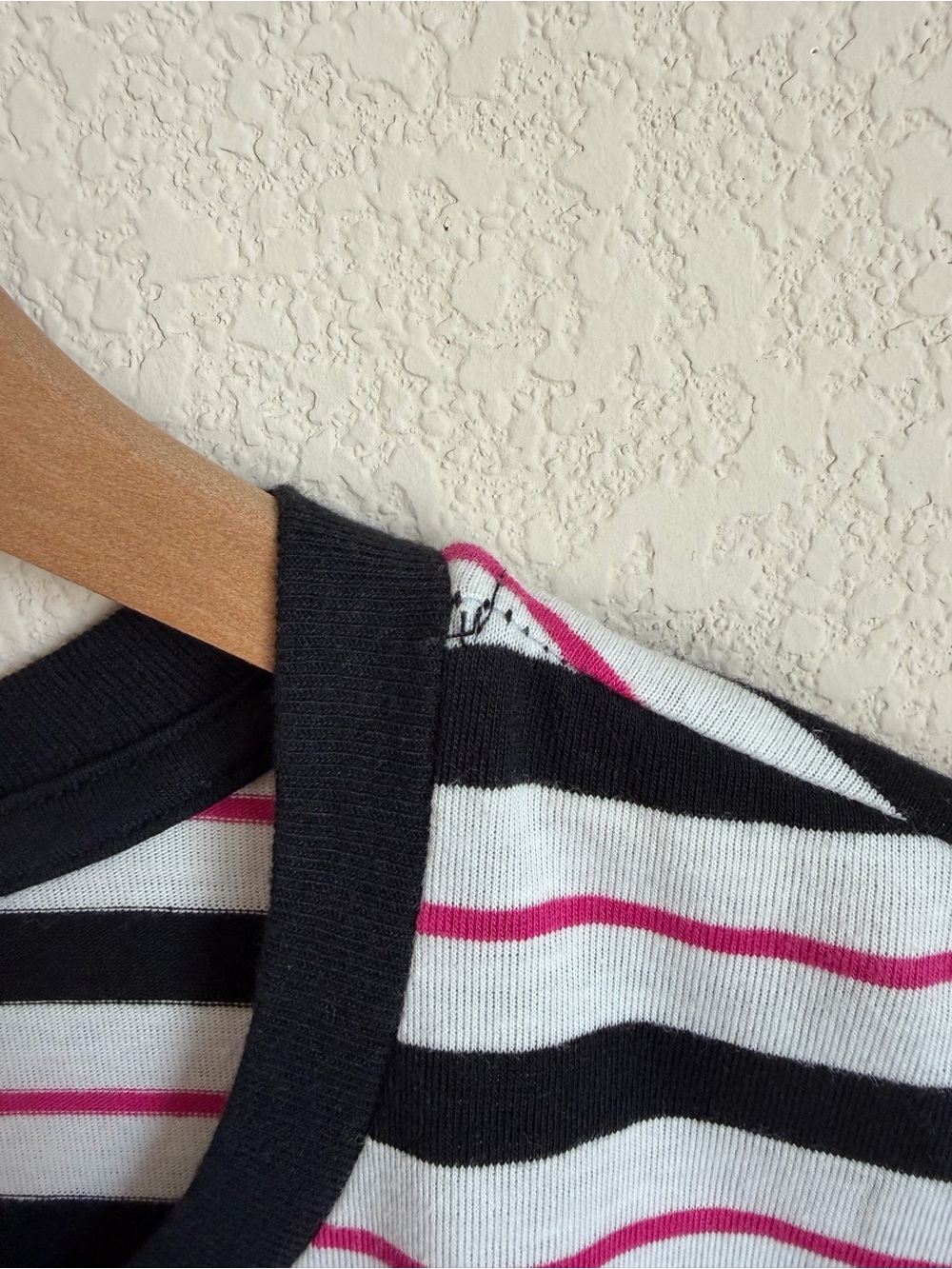 Sanrio Pochacco Striped Graphic Crop Tee Top Black Pink White Kawaii Size XL - Picture 3 of 6